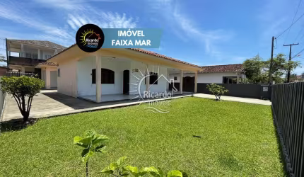 Casa com 3 quartos à venda na Rua Piratininga, 355, Ipanema, Pontal do Paraná por R$ 700.000