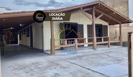 Casa com 3 quartos para alugar na Rua Odino Vizotto, 525, Ipanema, Pontal do Paraná, 50 m2 por R$ 800 Por Dia