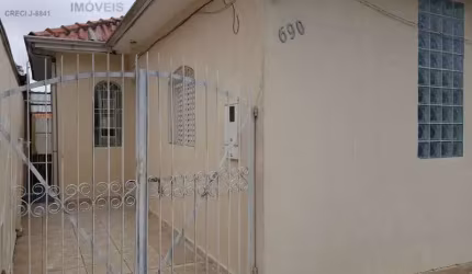 Casa com 2 quartos à venda na Bela Vista, Jundiaí  por R$ 420.000