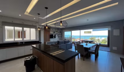 Cobertura Á Venda nas Toninhas com vista pro mar