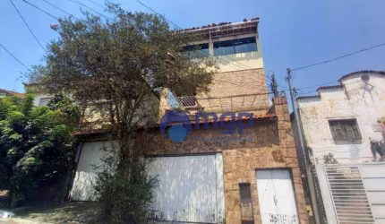 Sobrado com 3 dormitórios à venda, 303 m² - Vila Aurora