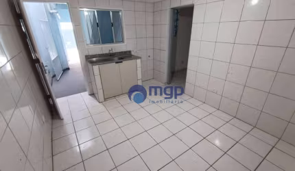 Casa térrea com 1 quarto para locação na Vila Medeiros - 30 m² - São Paulo/SP