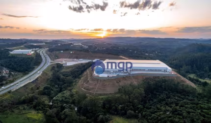 Galpão de Alto Padrão à Beira da Rodovia Castelo Branco - 3.788 m²  - São Roque/SP