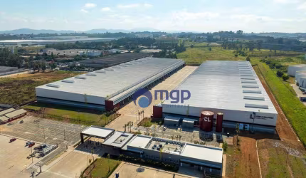 Galpão em Condomínio para Alugar às Margens da Rodovia Régis Bittencourt, Embu das Artes - R$ 24/m² - Embu das Artes/SP
