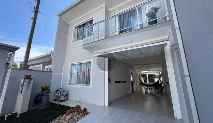 Sobrado com edícula, mobiliado a venda no Aristocrata em São José dos Pinhais.