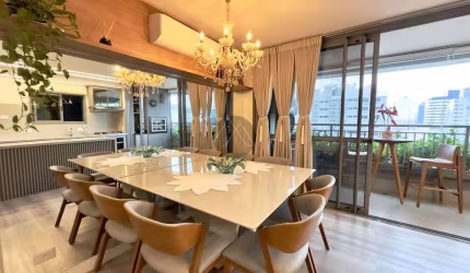 Apartamento Alto Padrão mobiliado a venda no Bosco Centrale no Centro de Curitiba.