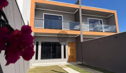 Lindo sobrado novo a venda no Pinheirinho em Curitiba.