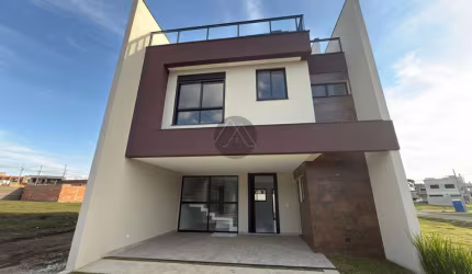 Triplex de Alto Padrão localizado no exclusivo Condomínio The Life Garden no Costeira em São José dos Pinhais.