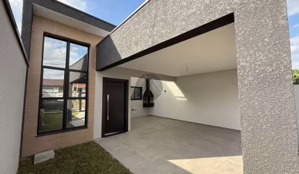 Casa térrea com excelente acabamento no bairro Águas Belas.