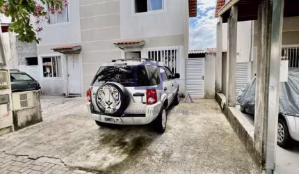 Sobrado em Condomínio com amplo quintal, 125m² de terreno
