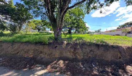 lote de 300m² pra comercio ou residencial na zona leste de SJC