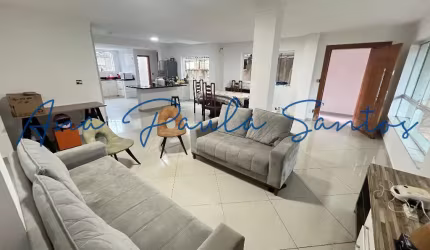OPORTUNIDADE IMPERDÍVEL NO CAMPO GRANDE! Ampla e moderna casa geminada duplex com 3 dorms (2 suítes) a venda no Campo Grande em Santos - SP