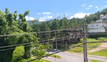 Sala comercial à venda na Rua Vera Linhares de Andrade, 2201, Córrego Grande, Florianópolis por R$ 378.000