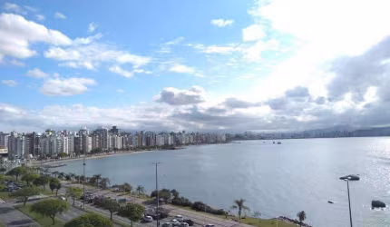 Apartamento com 4 quartos à venda na Avenida Governador Irineu Bornhausen, 3174, Agronômica, Florianópolis por R$ 1.980.000