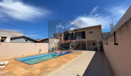Casa com 3 quartos à venda na Rua Café Cereja, Conjunto Café, Londrina, 190 m2 por R$ 570.000