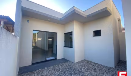 Casa com 2 quartos à venda na rua cambacica, 144b, São José, Itapoá por R$ 259.000