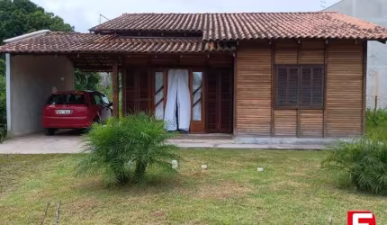 Casa com 3 quartos à venda na Rua 2090, 721, Uirapuru, Itapoá por R$ 280.000