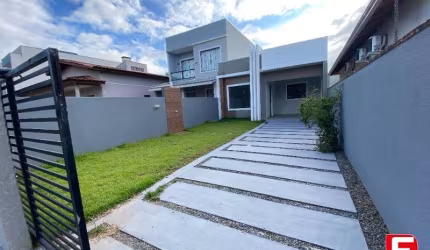 Casa com 3 quartos à venda na avenida Raphael contador, 1324, Volta ao mundo, Itapoá por R$ 390.000