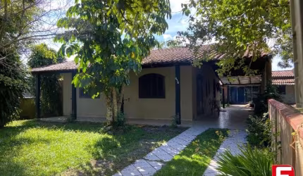 Casa com 2 quartos à venda na Rua 510 - Álamo, 626, Rainha do Mar, Itapoá por R$ 600.000
