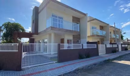 Casa com 3 quartos à venda na Rua Tubarão (610), 440, Itapema do Norte, Itapoá por R$ 545.000