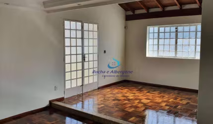 Oportunidade Casa em Cambé frente ao Zezão 3 quartos com armários sendo 1 suíte duas salas com piso madeira lavabo banheiro social cozinha planejada
