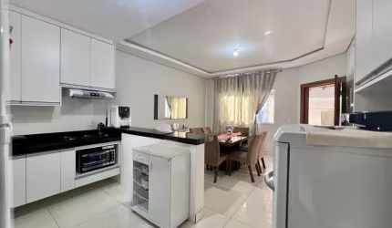 Casa no Jardim Veneza com 03 dormitórios sendo 01 suíte – Indaiatuba – Sp