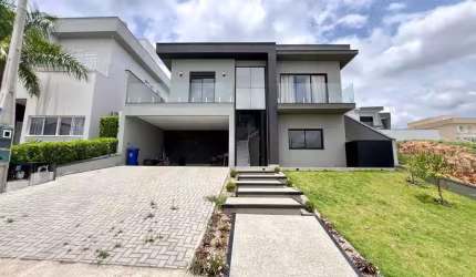 Casa Assobradada no Condomínio Terra Magna com 04 suítes e Piscina - Indaiatuba - Sp.