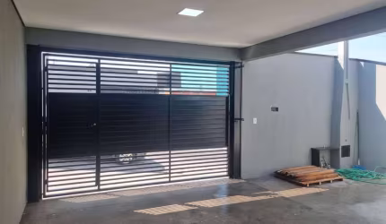 Linda casa nova á venda Smart City