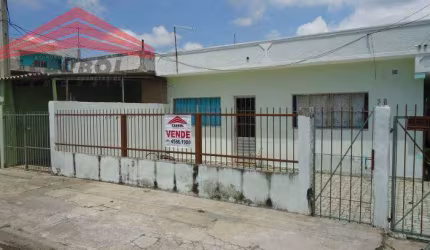 VÁRZEA PTA. - JD. AMÉRICA - CASA COM ÓTIMO TERRENO