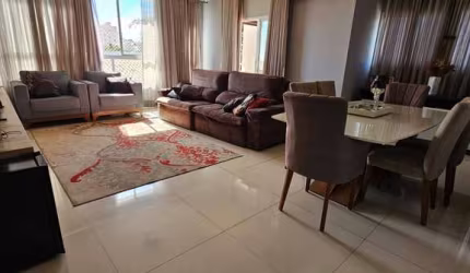 QUINTA DAS VIDEIRAS - 3 SUÍTES - 3 VAGAS DE GARAGEM - AT 350m² - AC 389