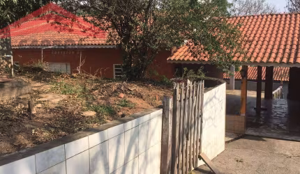BAIRRO DA ROSEIRA - 3 DORMS. - AT 718m² - AC 266m² - PERMUTA