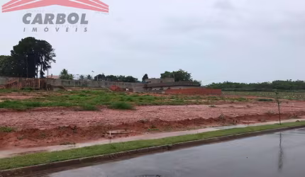 CAMPOS DE MEDEIROS - AT 300m² - PLANO - EXCELENTE LOCALIZAÇÃO