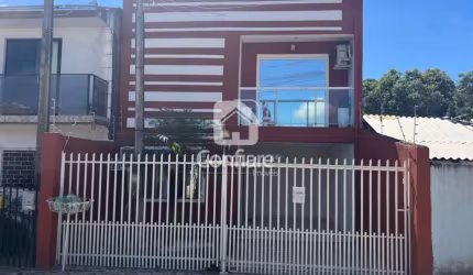 Sobrado com piscina no Santa Paula