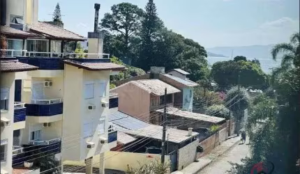 Apartamento Cobertura 02 Dormitórios com Vista para o Mar em Ponta das Canas - Florianópolis - SC
