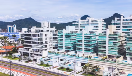 Apartamento Frente Mar com Sacada Gourmet na Praia Brava de Caiobá