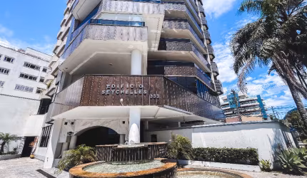Apartamento com 518 metros quadrados e Piscina Privativa em Caiobá