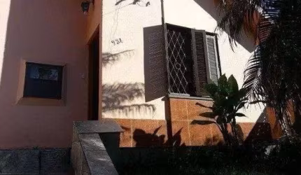 Casa 3 dormitórios 235m²  Jardim Sabará
