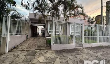 Casa 3 dormitórios à venda Morro Santana Porto Alegre/RS