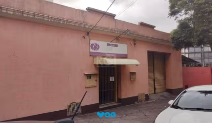 Casa Comercial para Venda - 140m², 0 dormitórios, na Azenha, em Porto Alegre