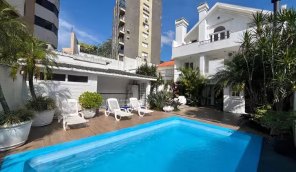 Casa de alto padrão à venda Menino Deus