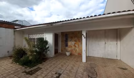 Casa no bairro Aberta dos Morros - 3 dormitórios