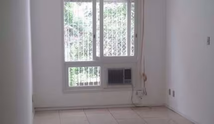 Apartamento para Venda - 72m², 2 dormitórios, 1 vaga - Petrópolis