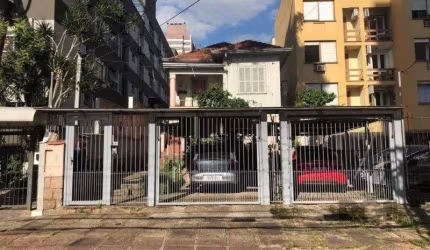 Terreno amplo com 8,80m²x63,50m² de área total, excelente localização no Bairro