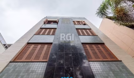 Cobertura para Venda - 248.34m², 3 dormitórios, sendo 1 suites, 3 vagas - Petróp