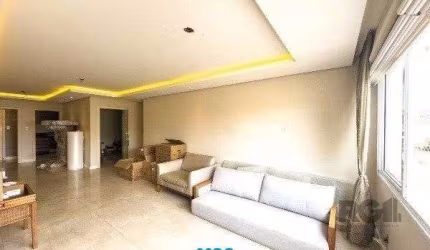 Vende-se excelente apartamento 2 suítes, 2 vagas cobertas com depósito - 116m² -
