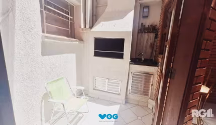 Apartamento com 3 dormitórios, 2 banheiros, 1 vaga no bairro Petrópolis em Porto