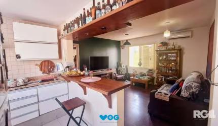 Apartamento com 2 dormitórios, 1 vaga coberta, no bairro Petrópolis, em  Porto A