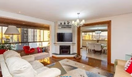Vende-se luxuosa cobertura 329m² com 3 suítes e 3 vagas de garagem no Petrópolis