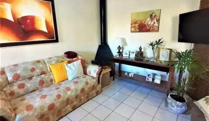 Casa a venda 3 dormitórios Bairro Hípica