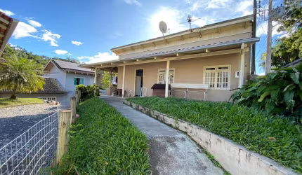 Casa com 5 quartos à venda na Escola Agrícola, Blumenau , 150 m2 por R$ 380.000